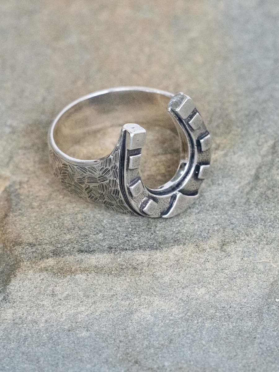 Horseshoe Ring